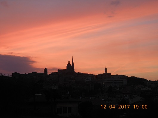 Ostra Vetere Tanti auguri da tante e tanti